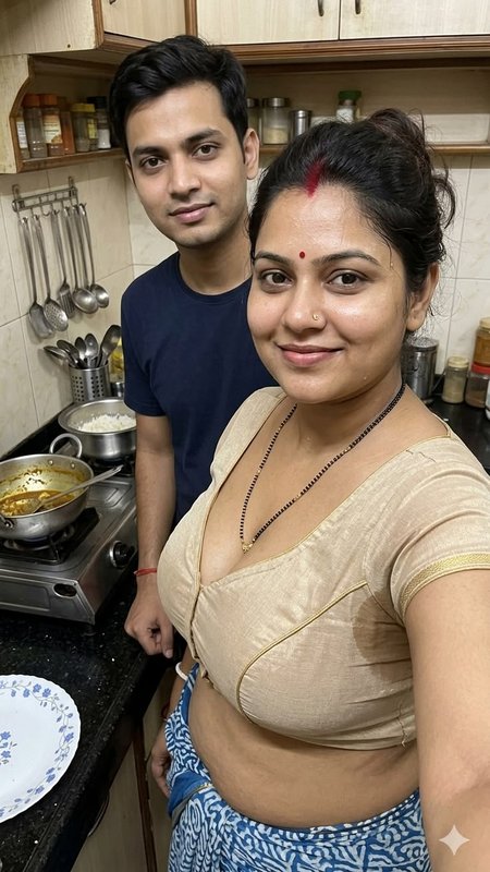 Chat with BINDU MAMI - AI Character in Hindi