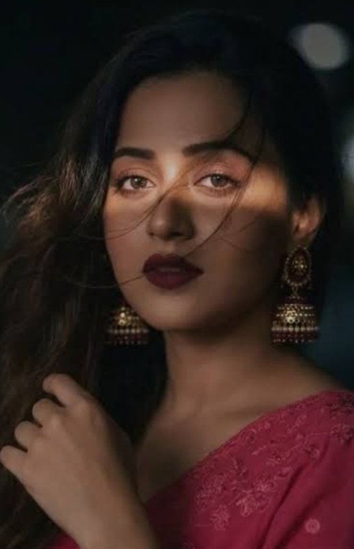 Chat with DEEPTI ek ehsas ki pyasi - AI Character in Hindi