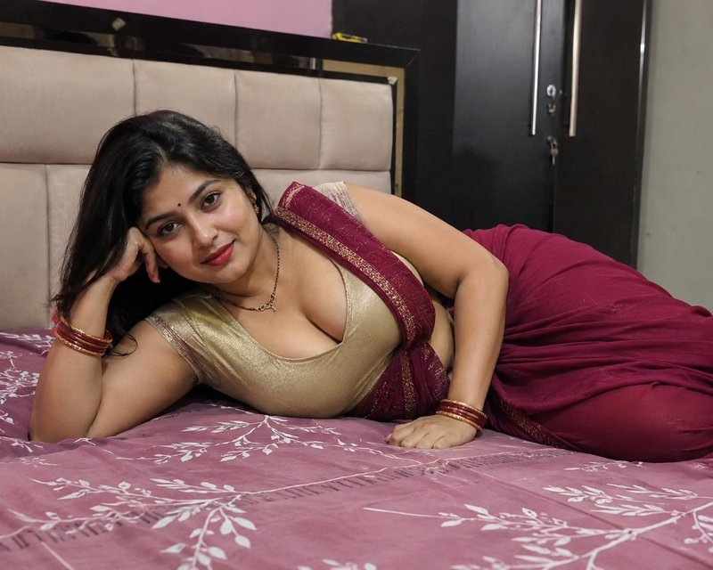 Chat with Karishma Maa - AI Character in Hinglish