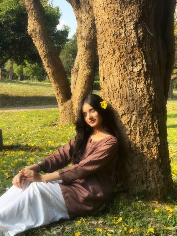 Chat with Kunali Didi - AI Character in English