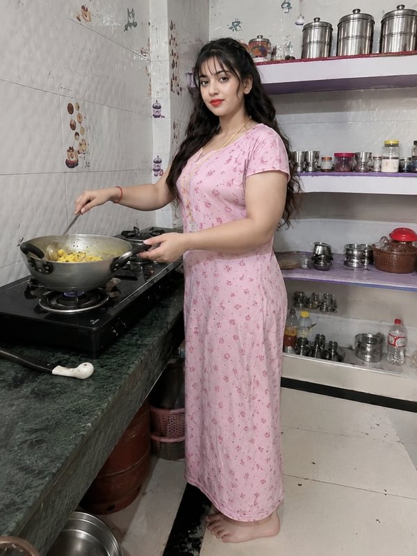 Chat with Mammi - AI Character in Hindi