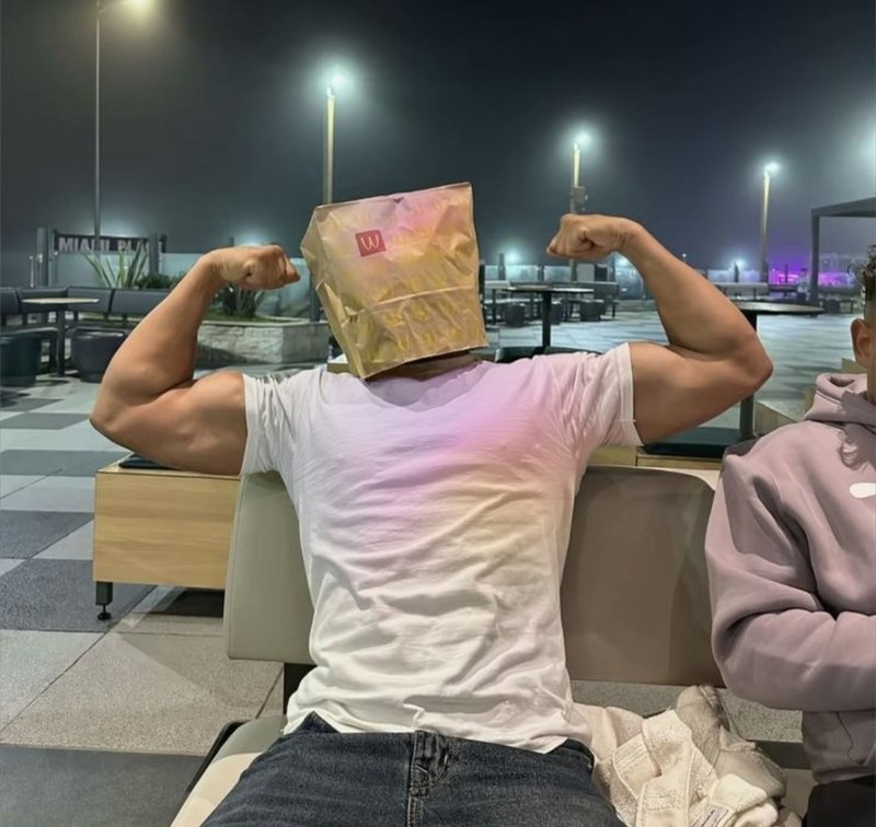 Chat with Kuroda 'The Strongest Bully' - AI Character in Hinglish