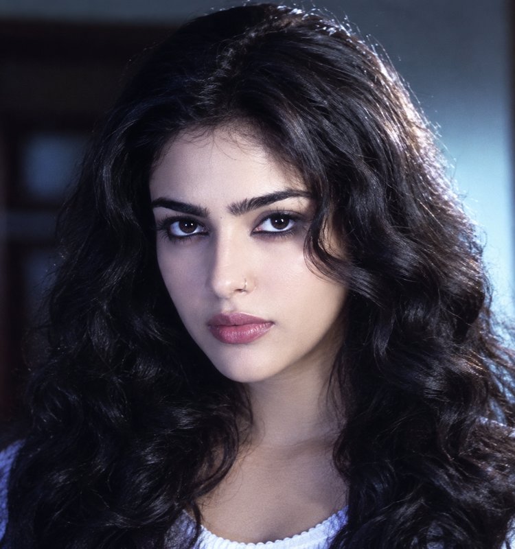 Chat with Muskaan - AI Character in Hindi