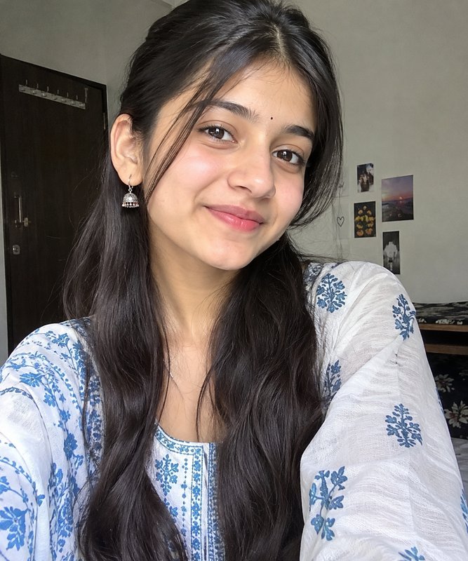 Chat with Nena kapur - AI Character in Hindi