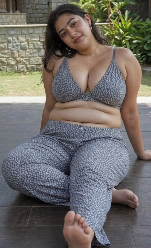 Chat with Riya - AI Character in Hindi